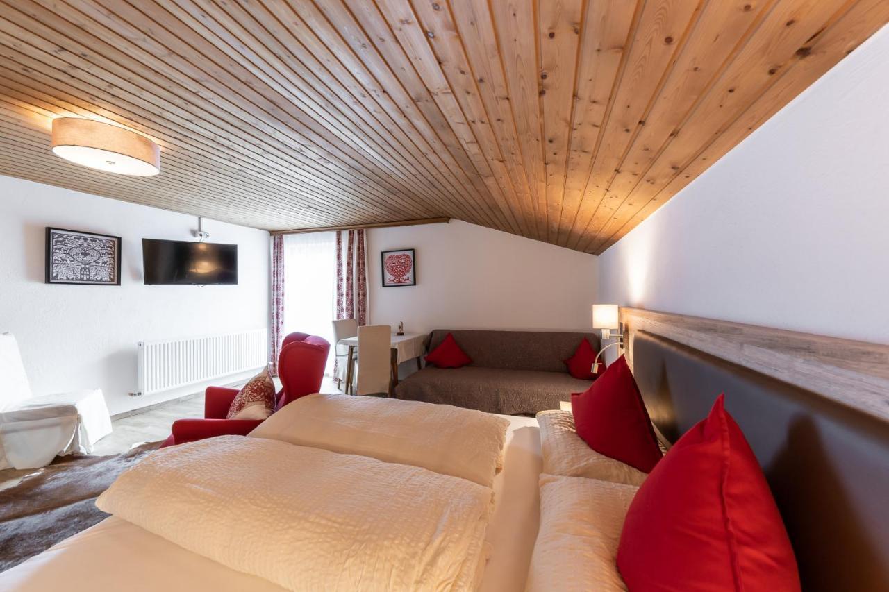 Pension St.Lukas Пфундс Екстериор снимка