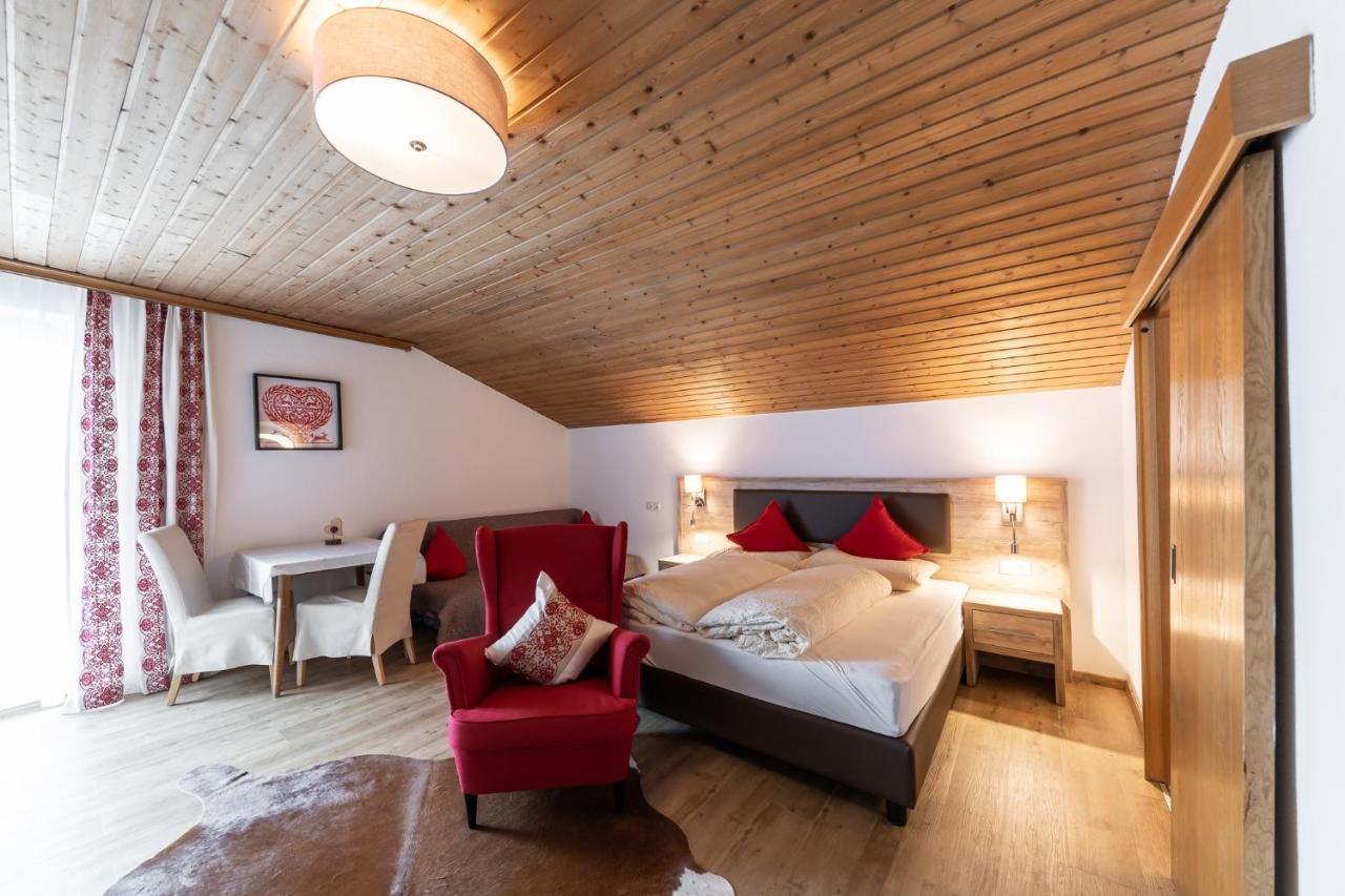 Pension St.Lukas Пфундс Екстериор снимка