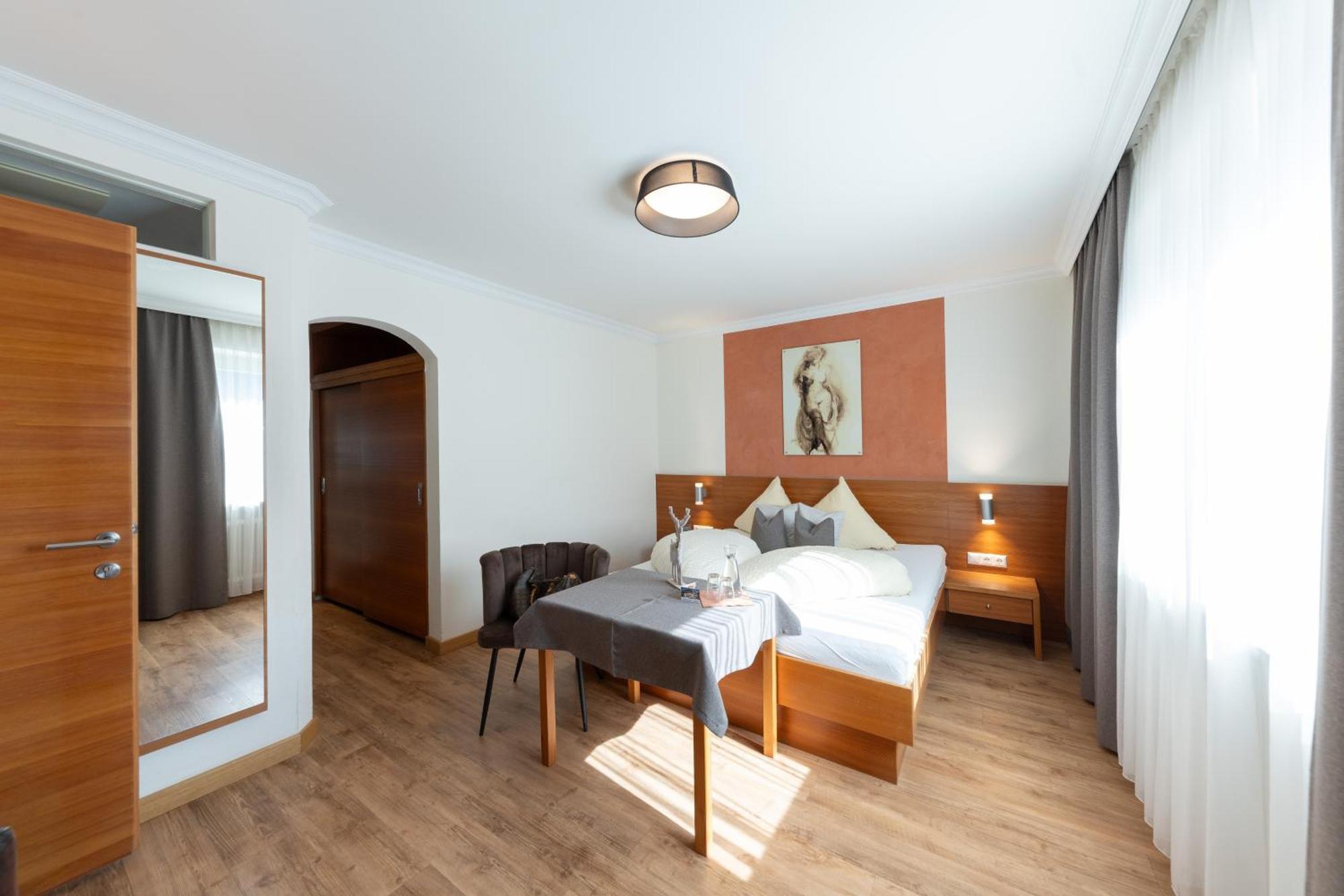 Pension St.Lukas Пфундс Екстериор снимка