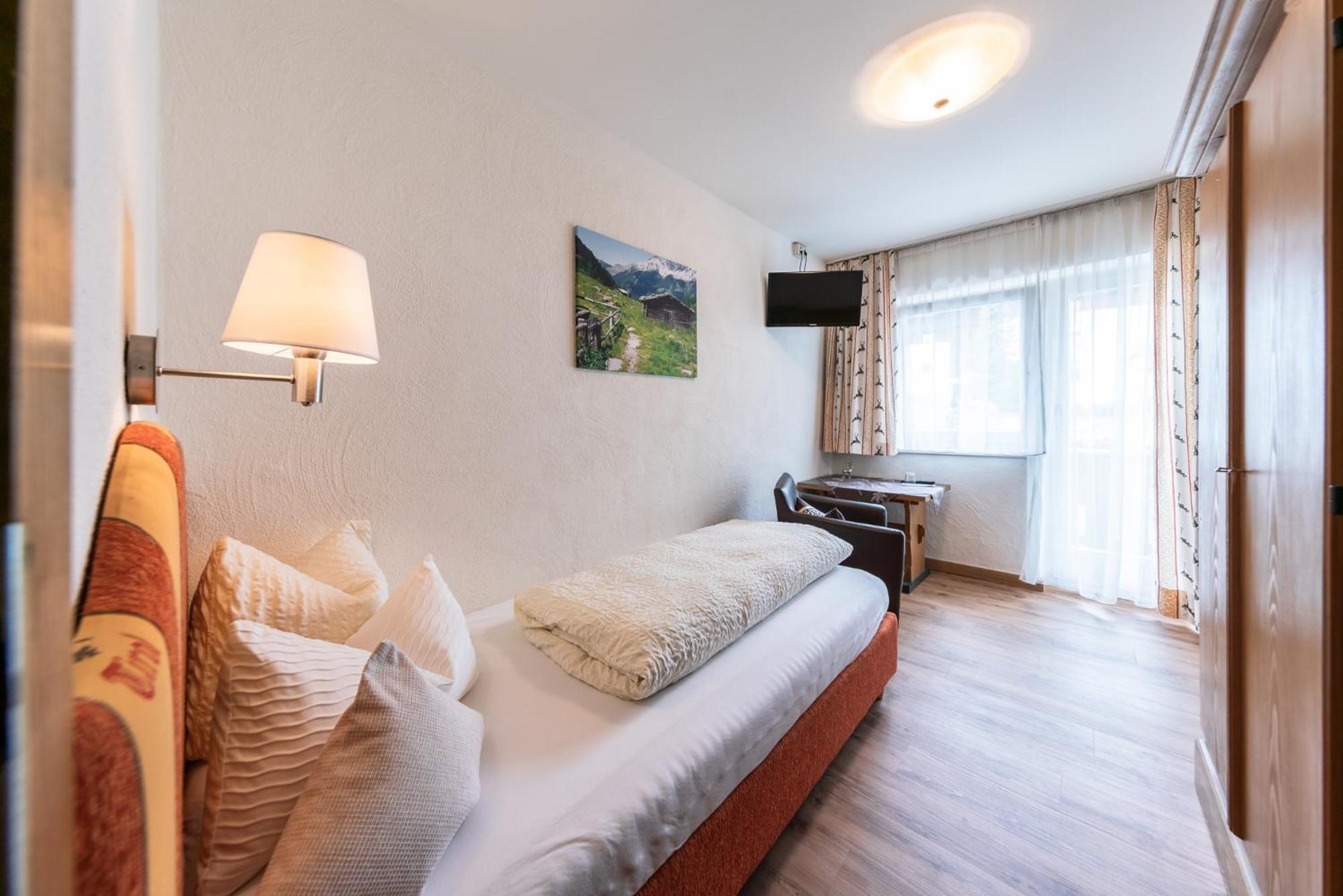 Pension St.Lukas Пфундс Екстериор снимка