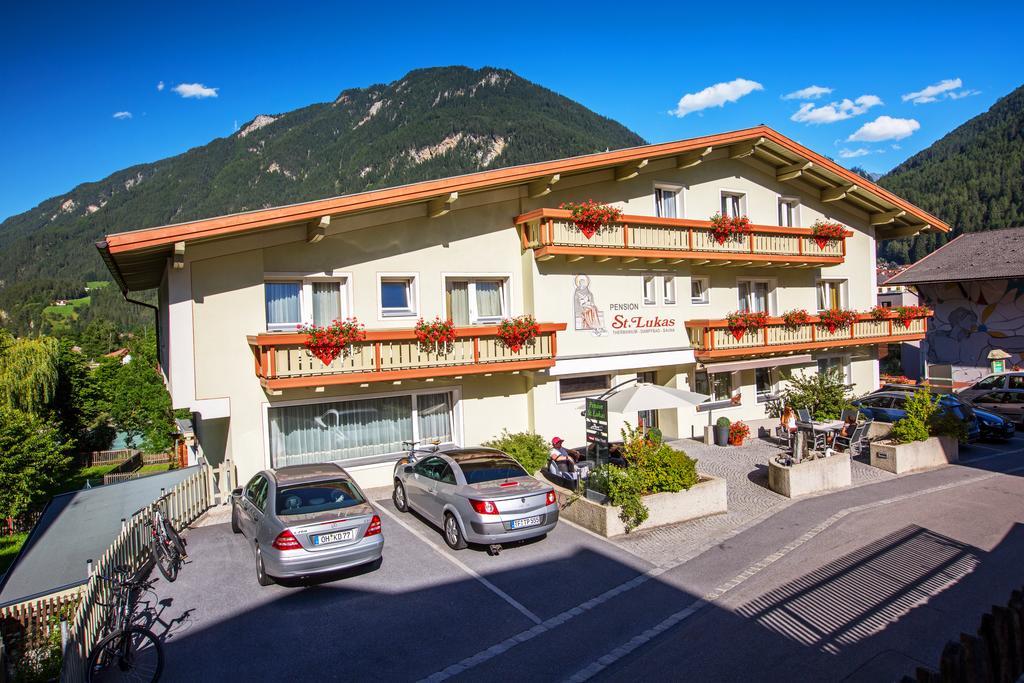 Pension St.Lukas Пфундс Екстериор снимка