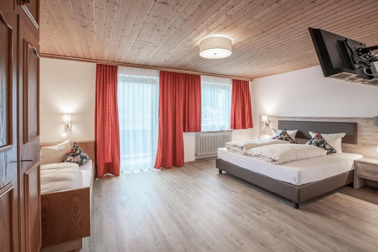 Pension St.Lukas Пфундс Екстериор снимка